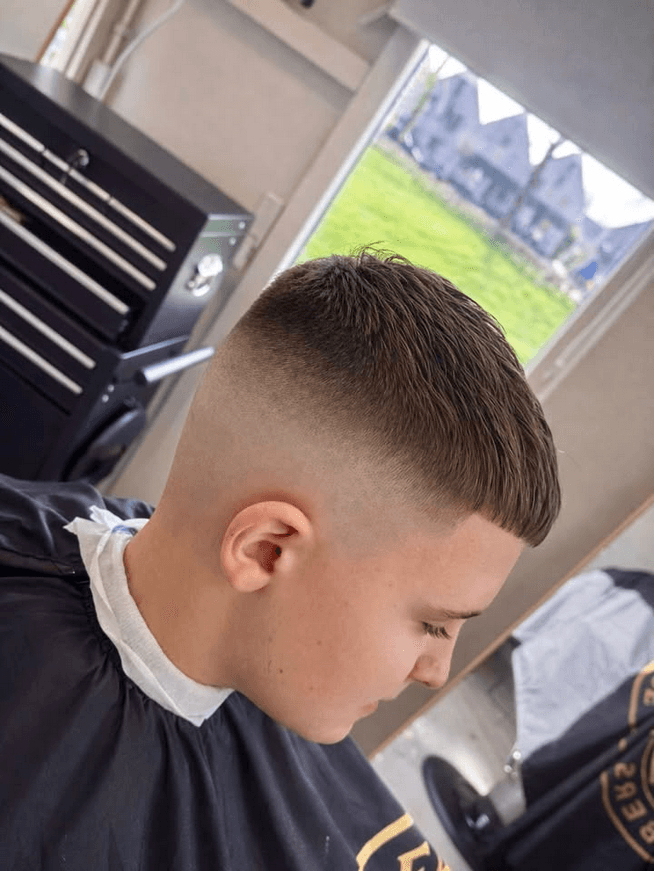 Skin fade profiel, strak lijnwerk